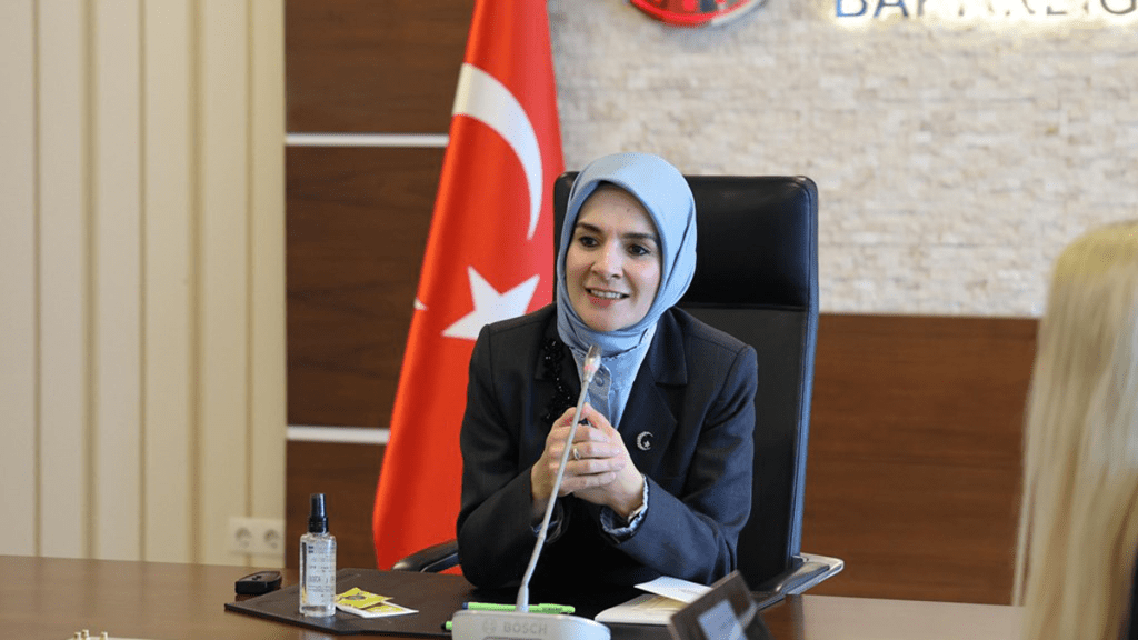 Aile ve Sosyal Hizmetler Bakanı Mahinur Özdemir Göktaş
